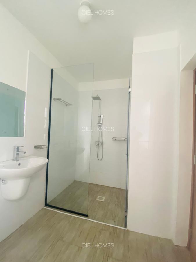 4 Bed Villa with En Suite at Eastern Bypass - 19