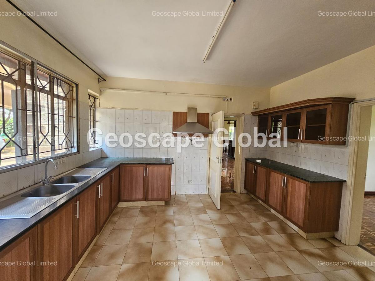 4 Bed House with En Suite in Gigiri - 9