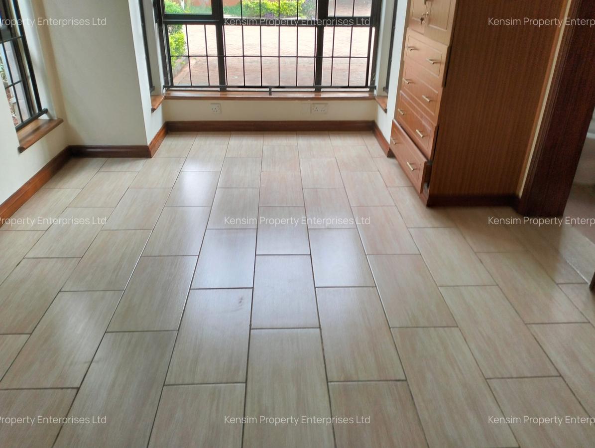 4 Bed Townhouse with En Suite in Runda - 11