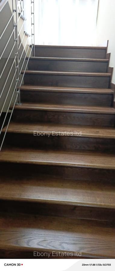 5 Bed Townhouse with En Suite in Lavington - 6