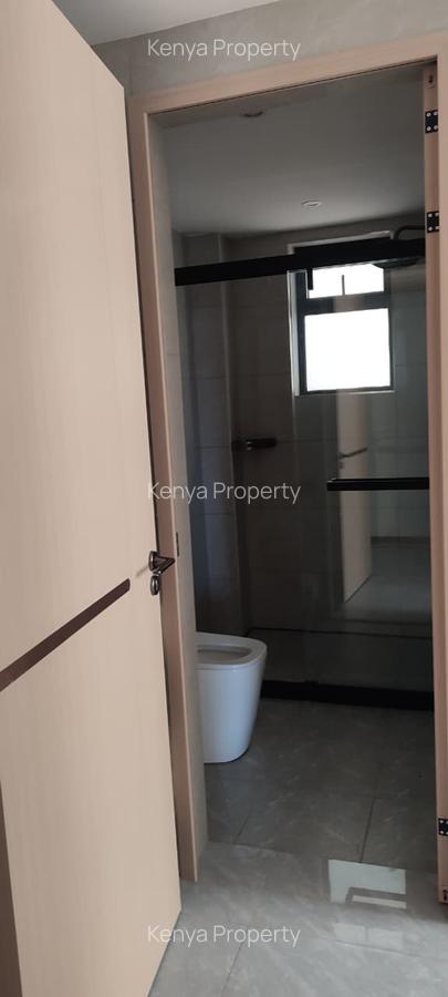 2 Bed Apartment with En Suite at Riverside Drive - 5