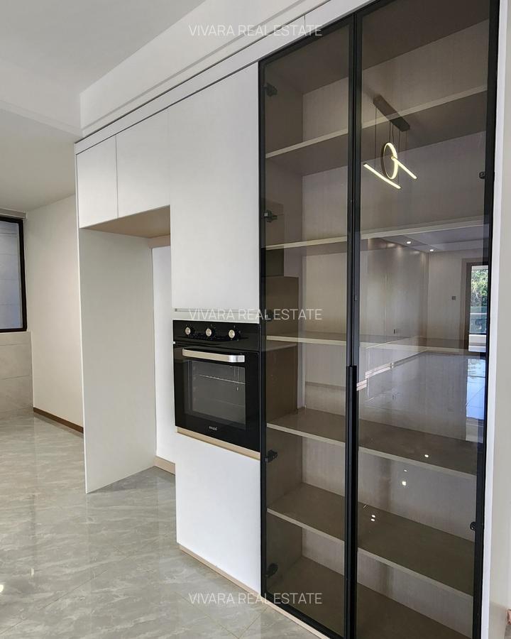 Serviced 3 Bed Apartment with En Suite in Riverside - 3