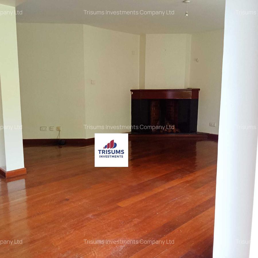 5 Bed Townhouse with En Suite at Grevellea Grove - 2