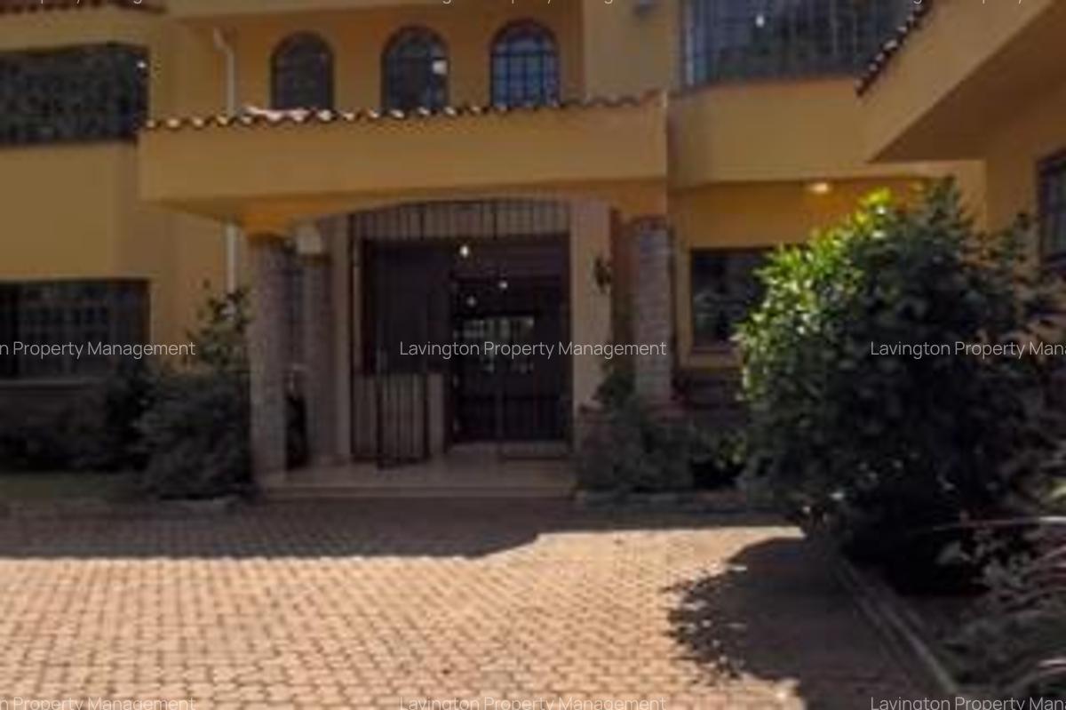4 Bed Townhouse with En Suite at Lavington Green - 8