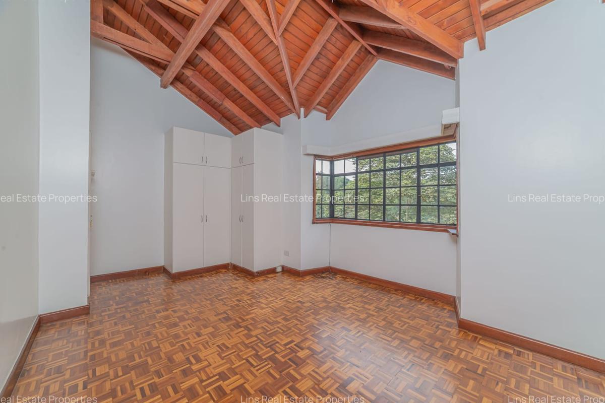 3 Bed House with En Suite in Runda - 14