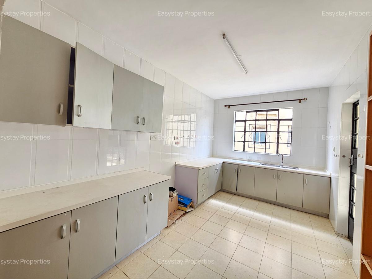 4 Bed Apartment with En Suite in Lavington - 2