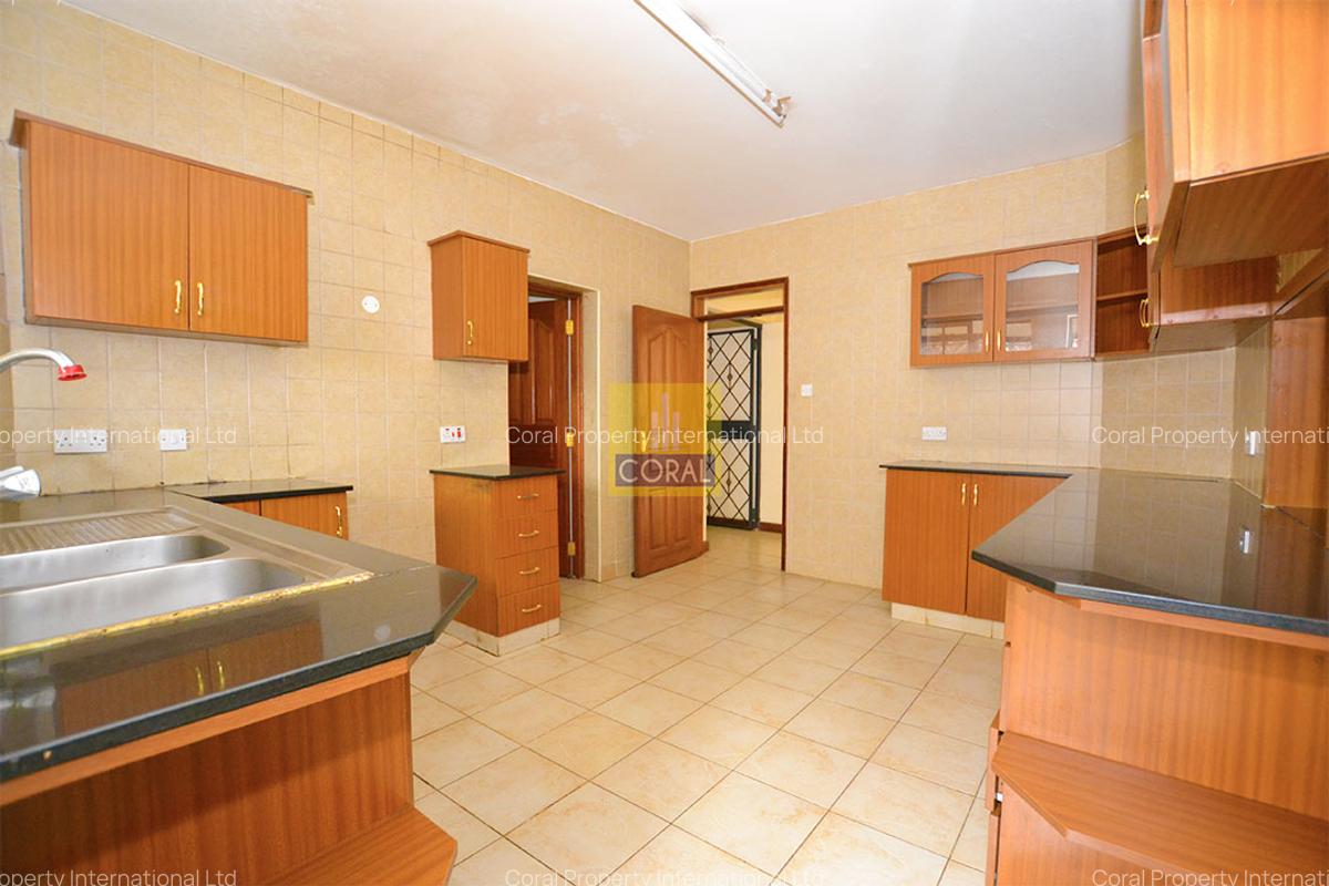 4 Bed Apartment in Parklands - 6