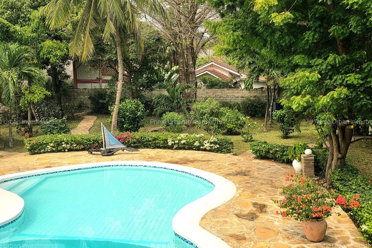 4 Bed House with En Suite at Diani Beach - 15