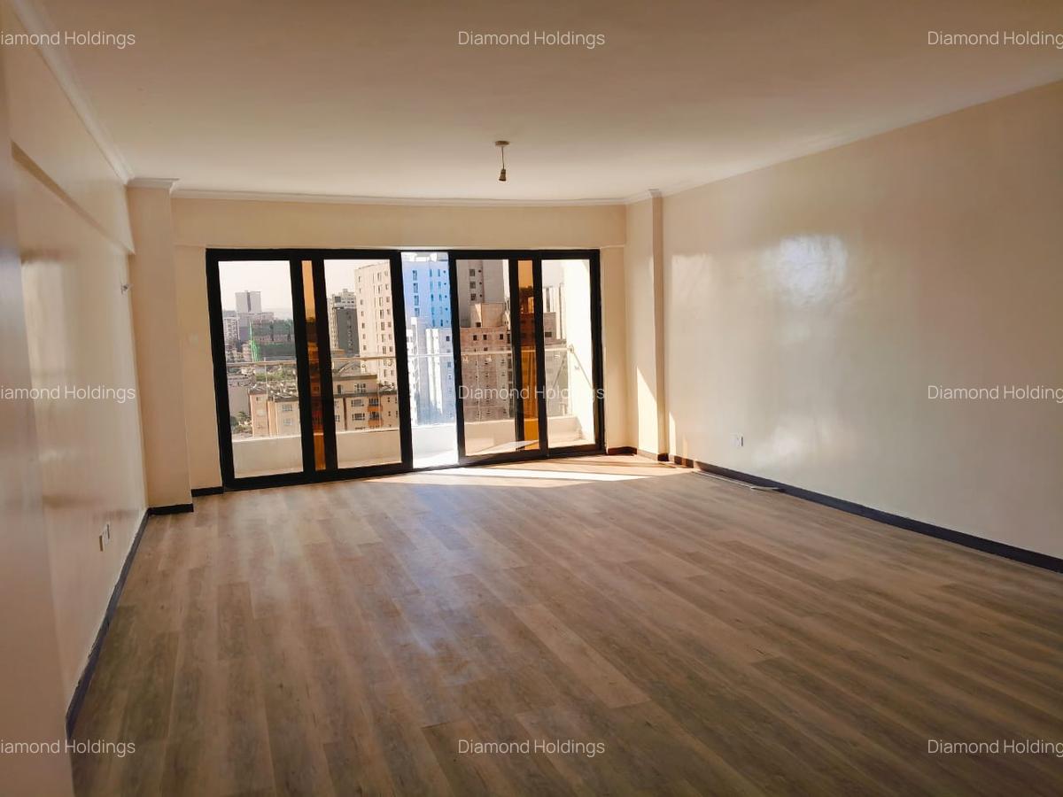 3 Bed Apartment with Gym at Parklands - 7