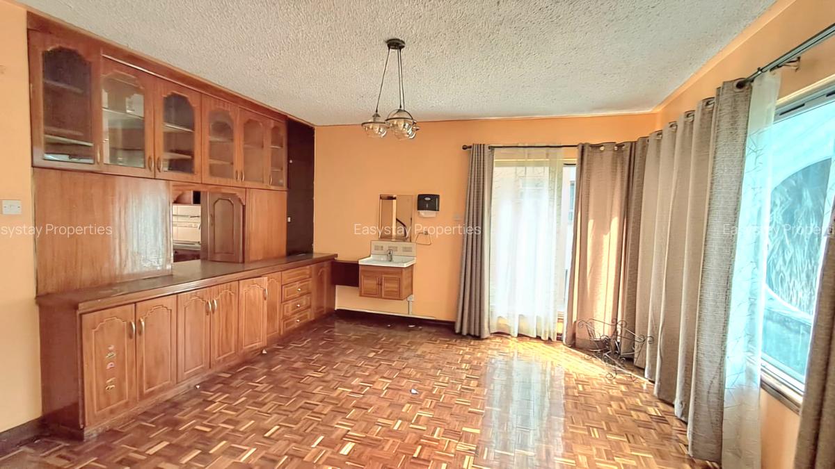 3 Bed Townhouse with En Suite in Lavington - 5