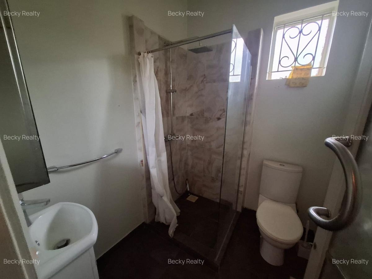 2 Bed House with En Suite in Garden Estate - 5