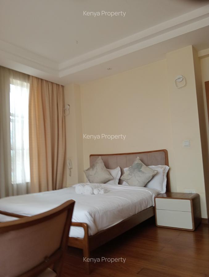 Serviced 1 Bed Apartment with Swimming Pool at Chaka Road - 5