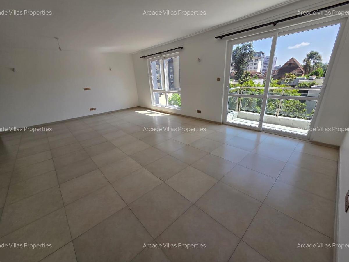 3 Bed Apartment with En Suite in Westlands Area - 8