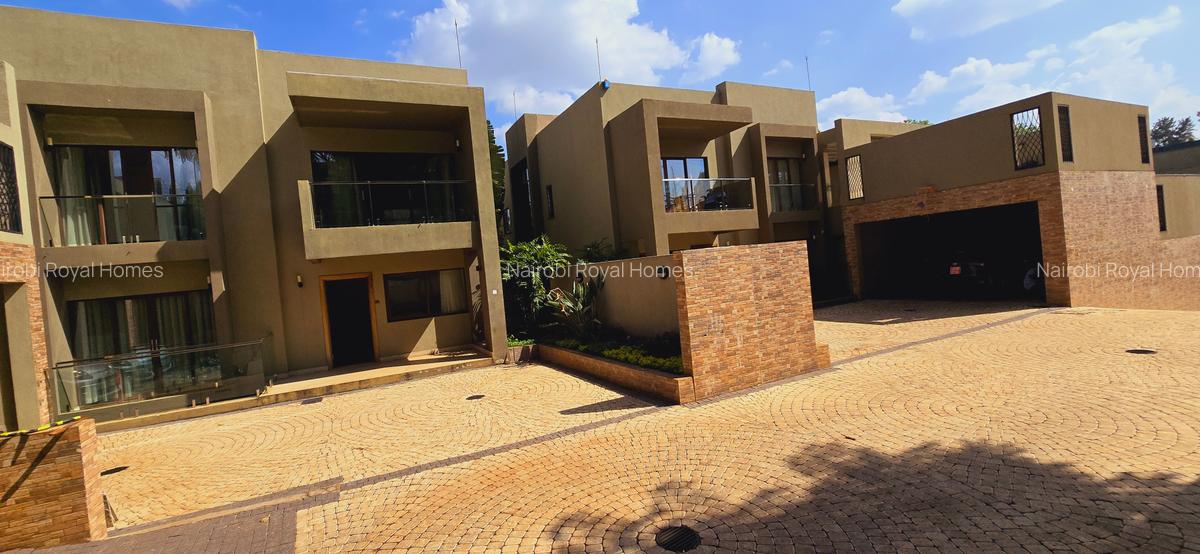 5 Bed Townhouse with En Suite at Off Convent Drive - 5