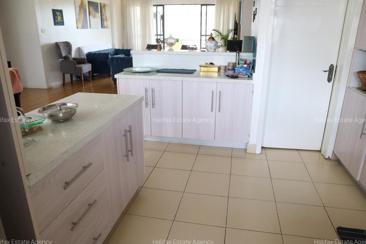 3 Bed Apartment with En Suite at Brookside Drive - 5