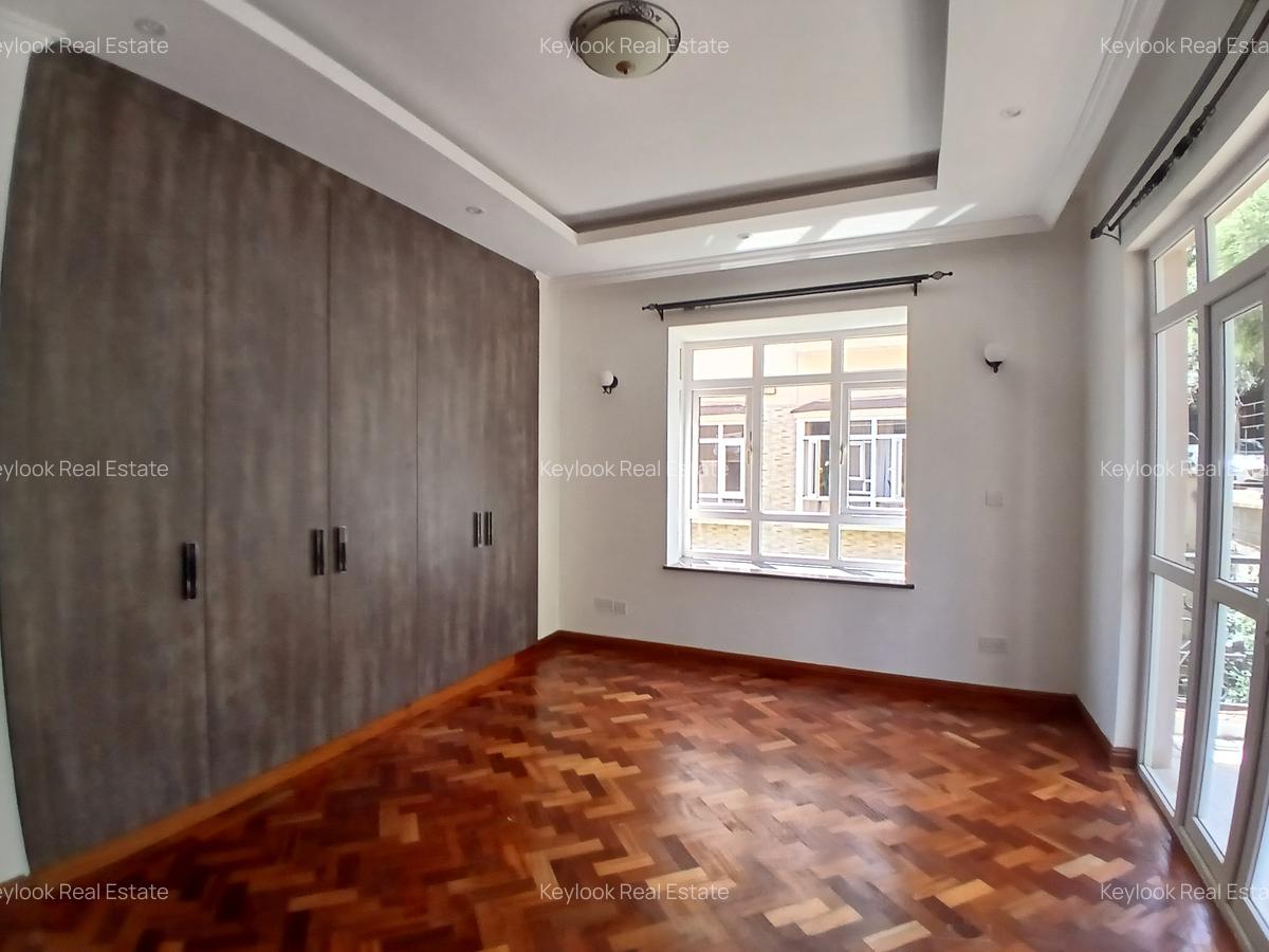 5 Bed Townhouse with En Suite at Lavington Green - 11