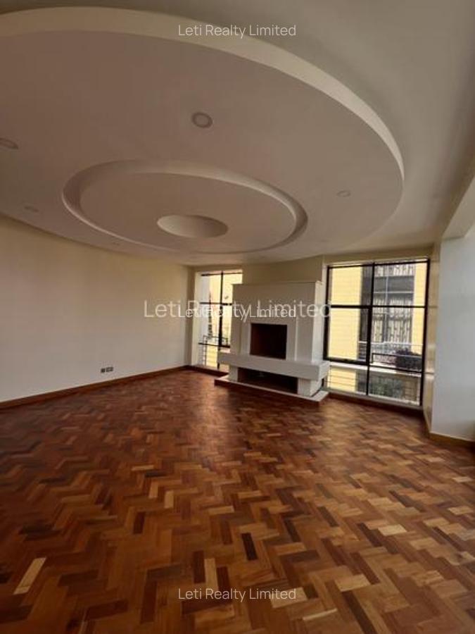 5 Bed Townhouse with En Suite in Lavington - 2