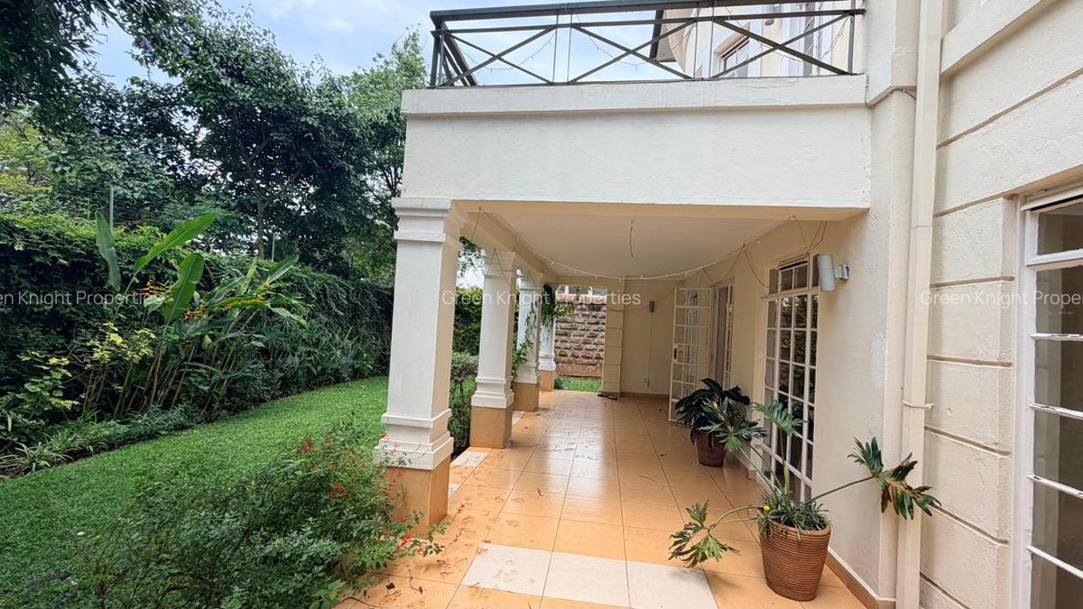 5 Bed House with En Suite in Spring Valley - 3