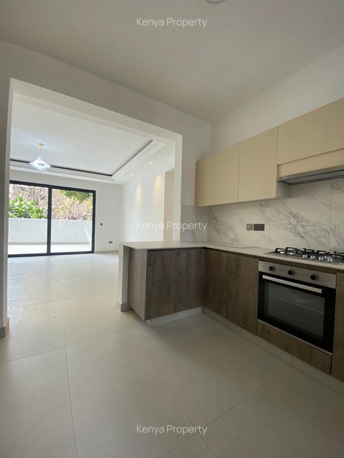 3 Bed Apartment with En Suite at Brookside Garden Road - 13