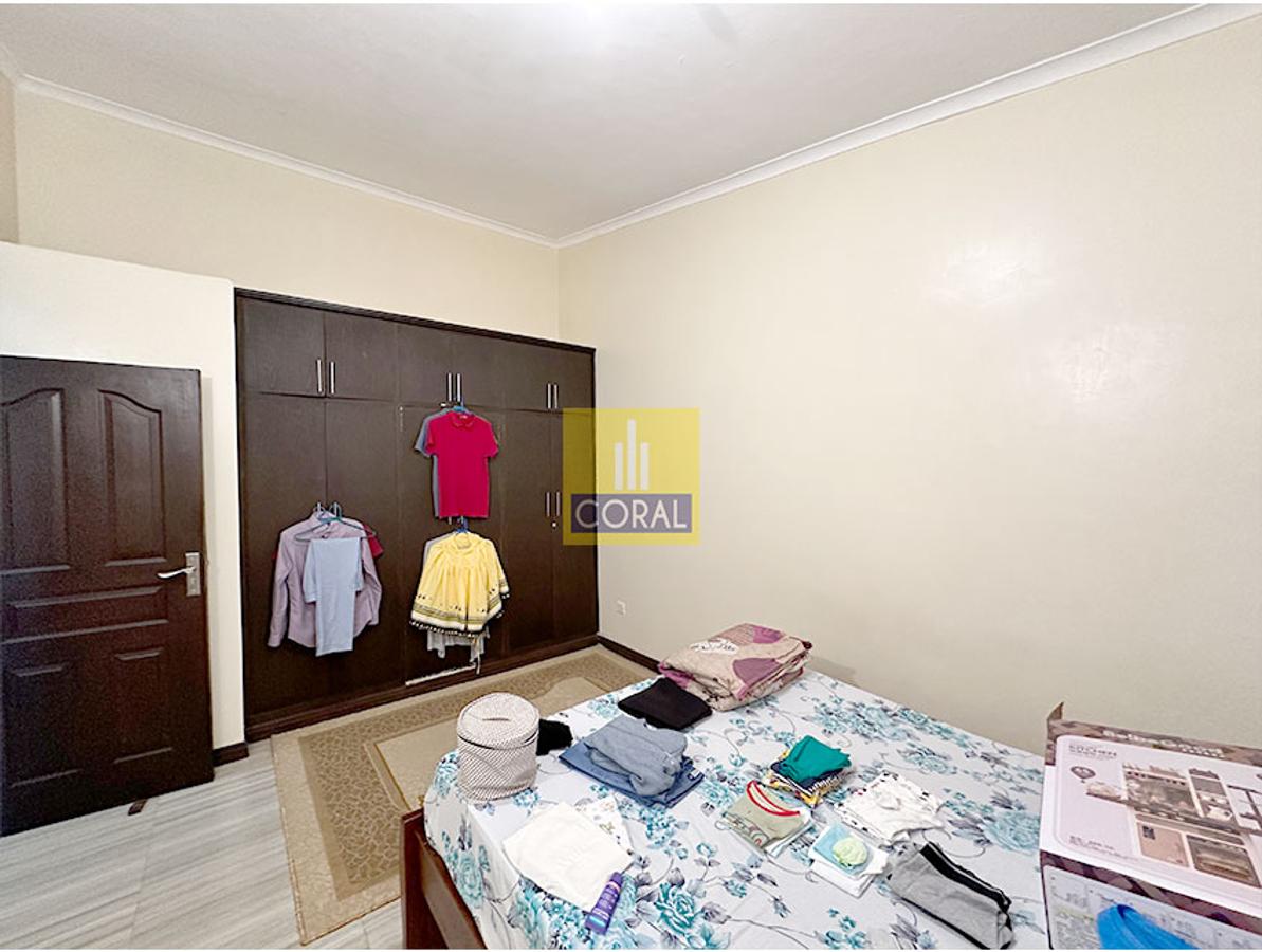 3 Bed Apartment in Parklands - 15