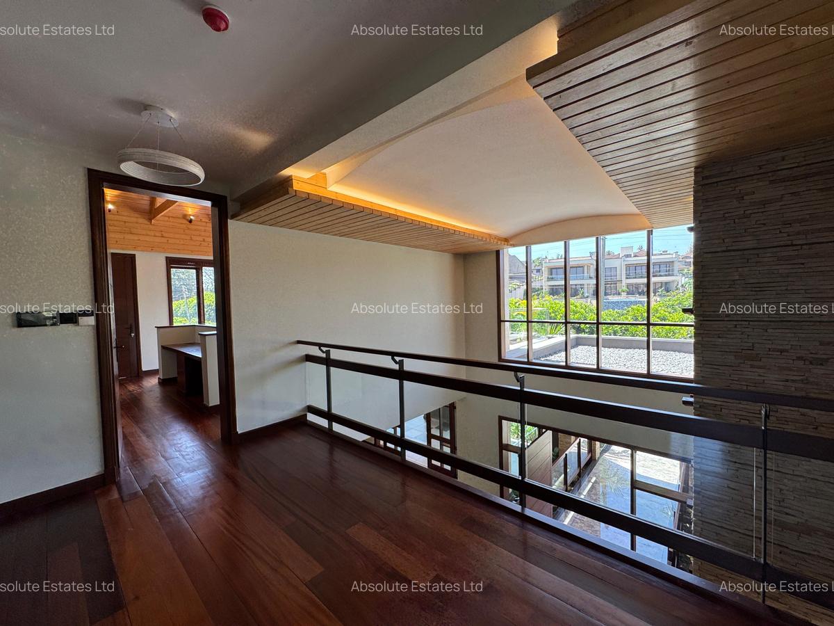 5 Bed Townhouse with En Suite in Runda - 10