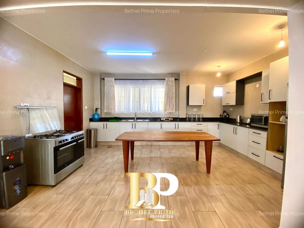 Furnished 3 Bed Apartment with En Suite in Brookside - 5