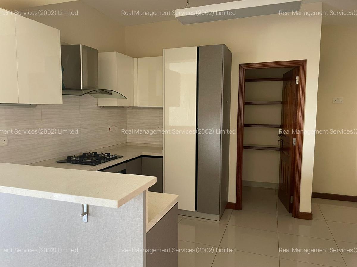 4 Bed Apartment with En Suite at Githuri Road - 3