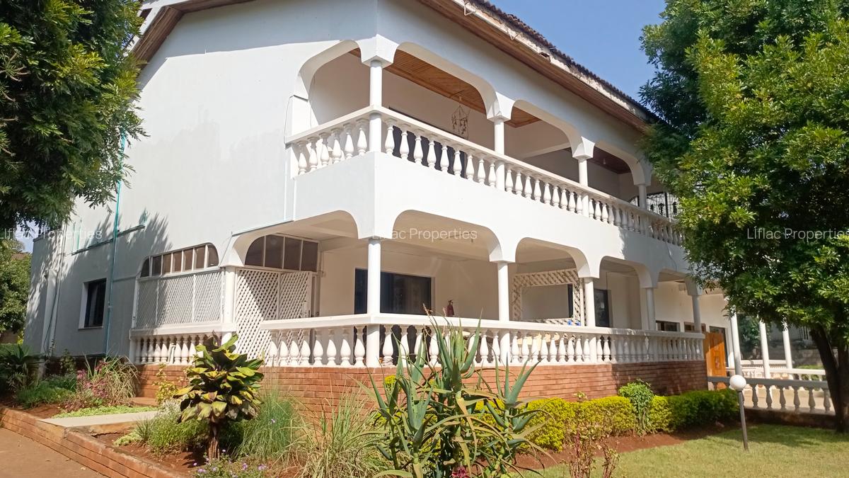 2 Bed House with En Suite in Nyari - 1