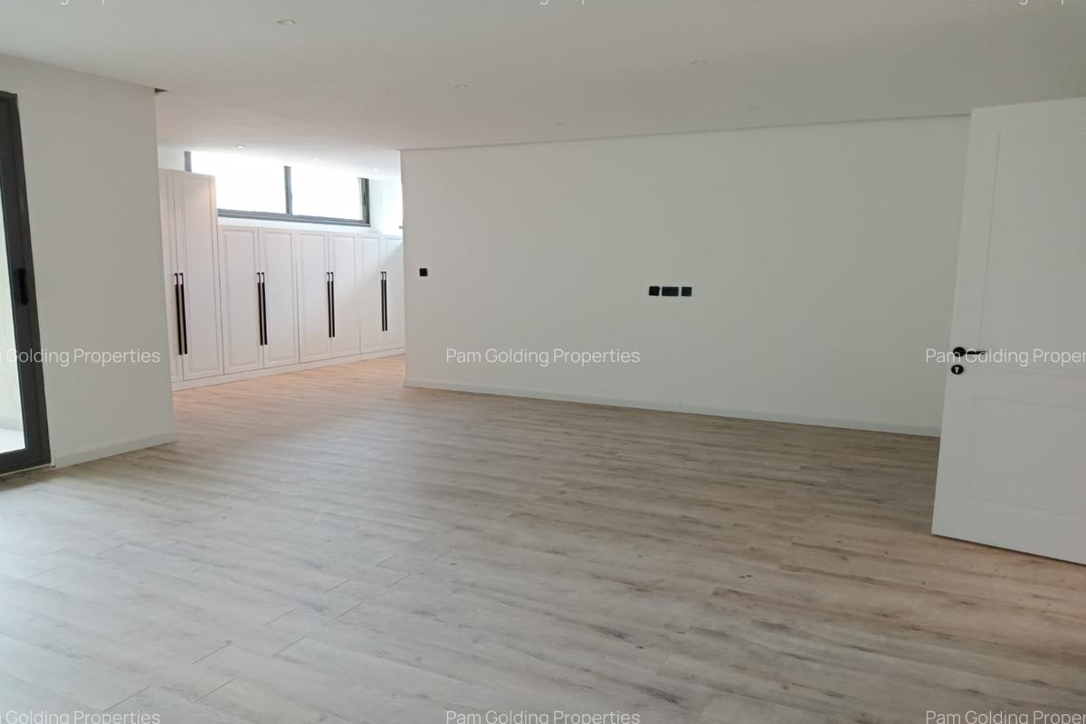 5 Bed Townhouse in Lavington - 7