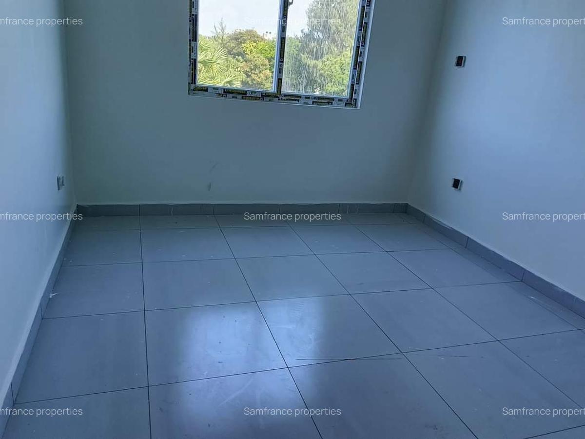 3 Bed Apartment with En Suite at Tausi Road - 10