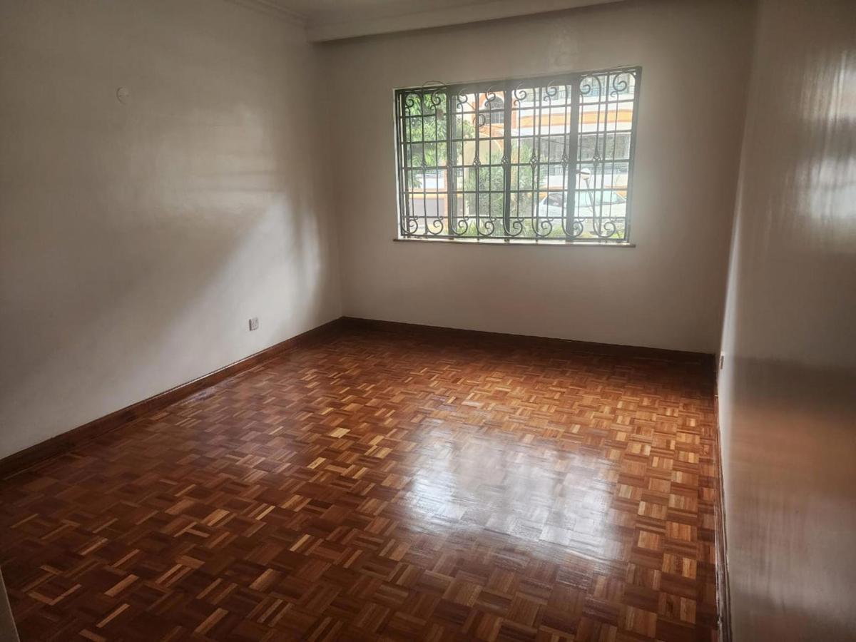 4 Bed Apartment with En Suite in Westlands Area - 9