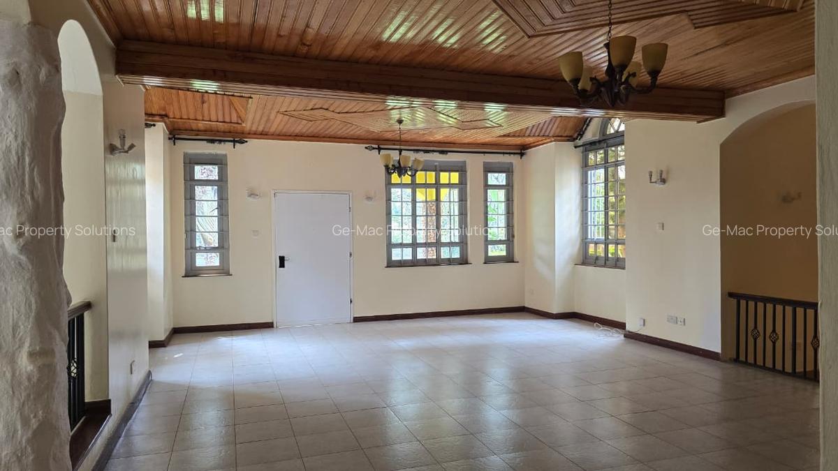 4 Bed House with En Suite in Runda - 6