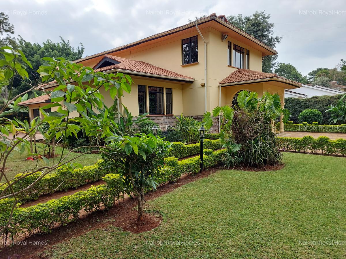 4 Bed House with En Suite at Acacia Drive - 12
