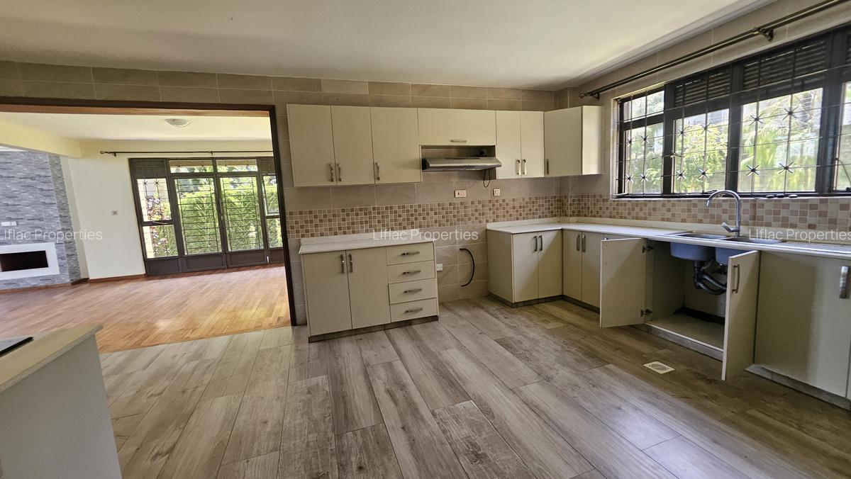 5 Bed Townhouse with En Suite in Runda - 8