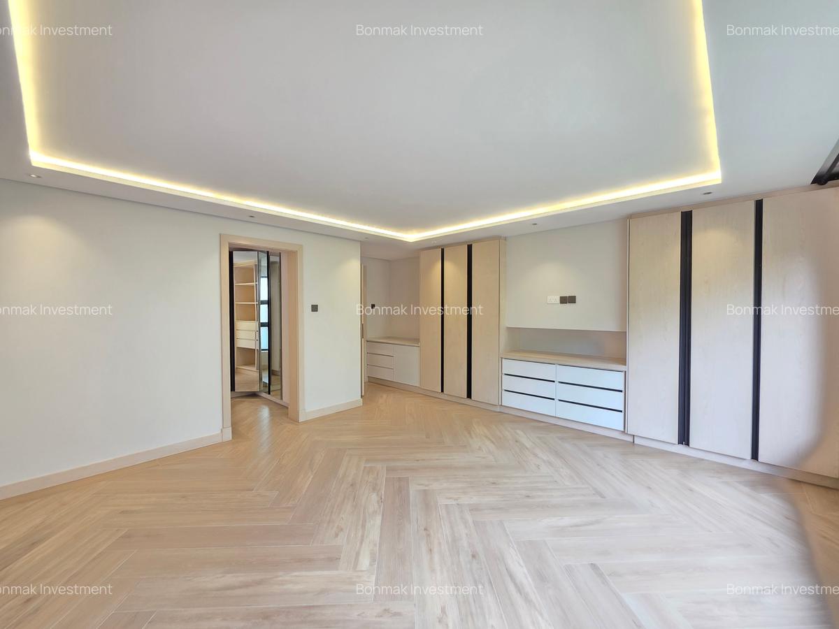 5 Bed Townhouse with En Suite at Convent Drive. - 10
