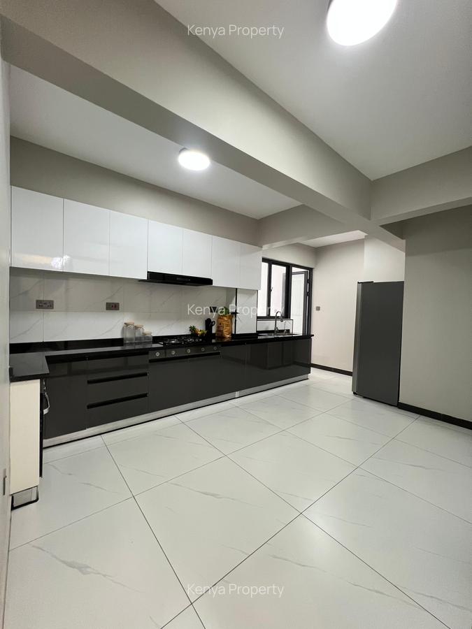 2 Bed Apartment with En Suite at Lavington - 4