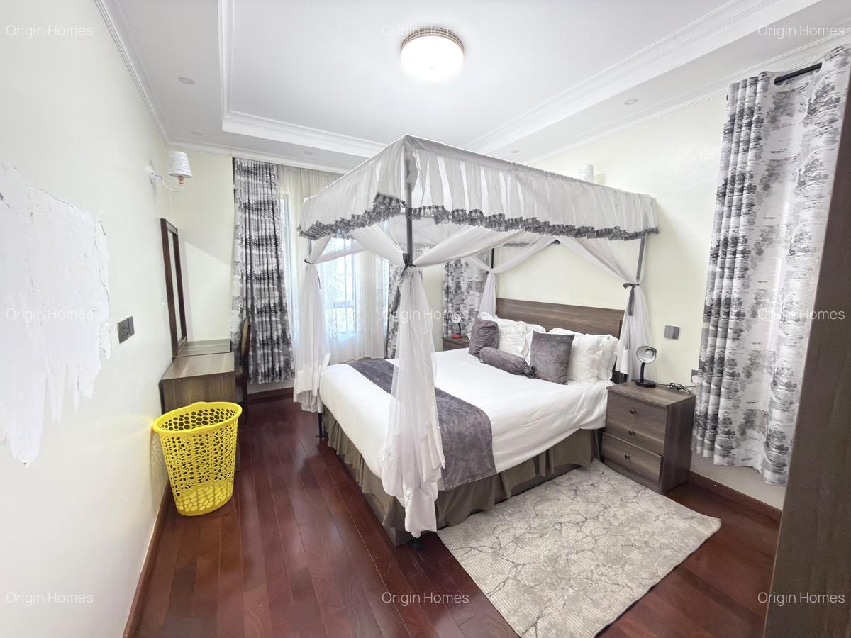 1 Bed House with En Suite in Lavington - 7