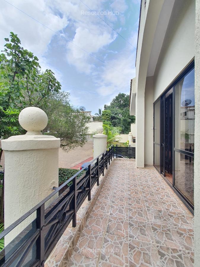 4 Bed Townhouse with En Suite at Shanzu - 13
