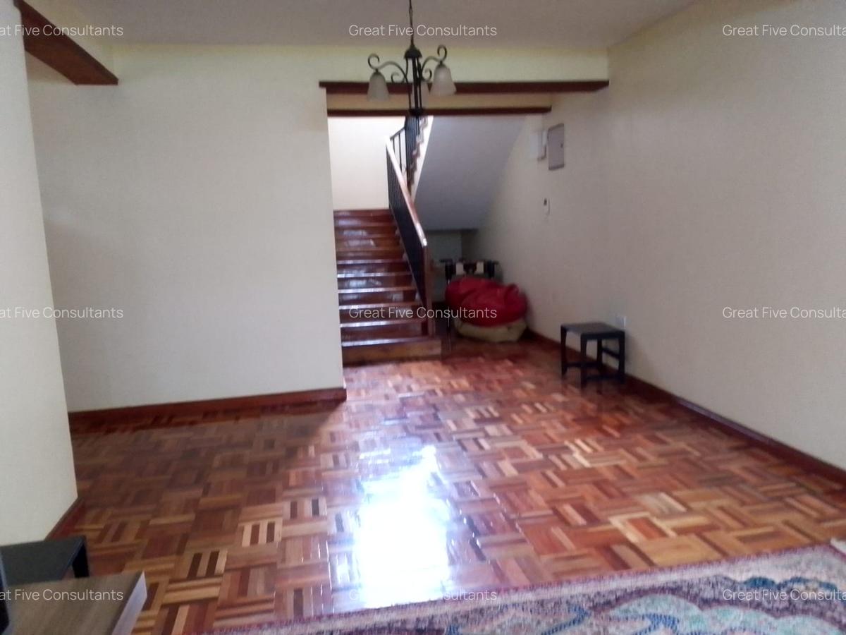 5 Bed Villa with En Suite in Runda - 8