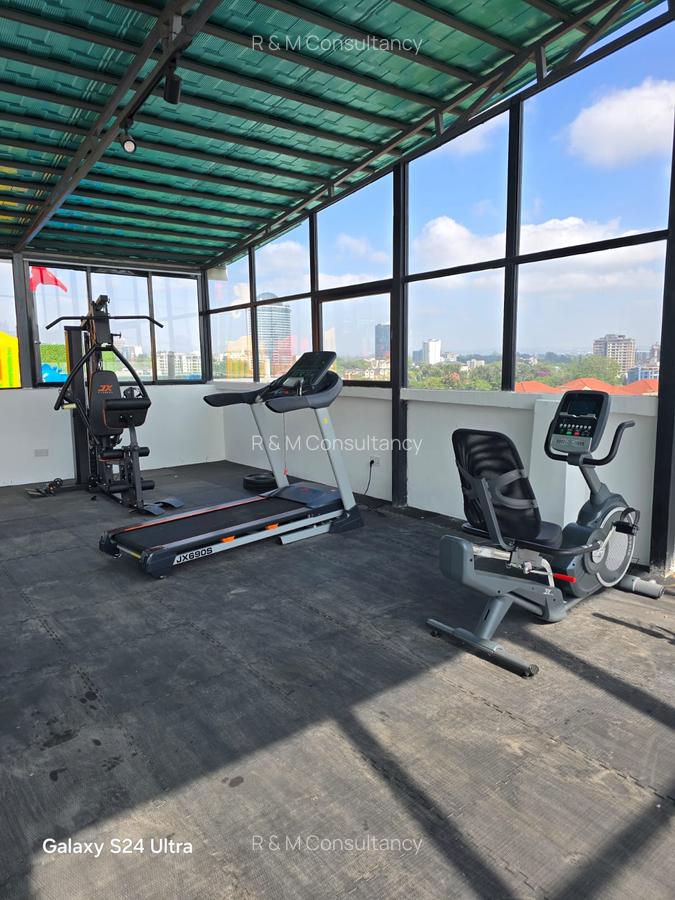 3 Bed Apartment with En Suite at Lantana Road - 17