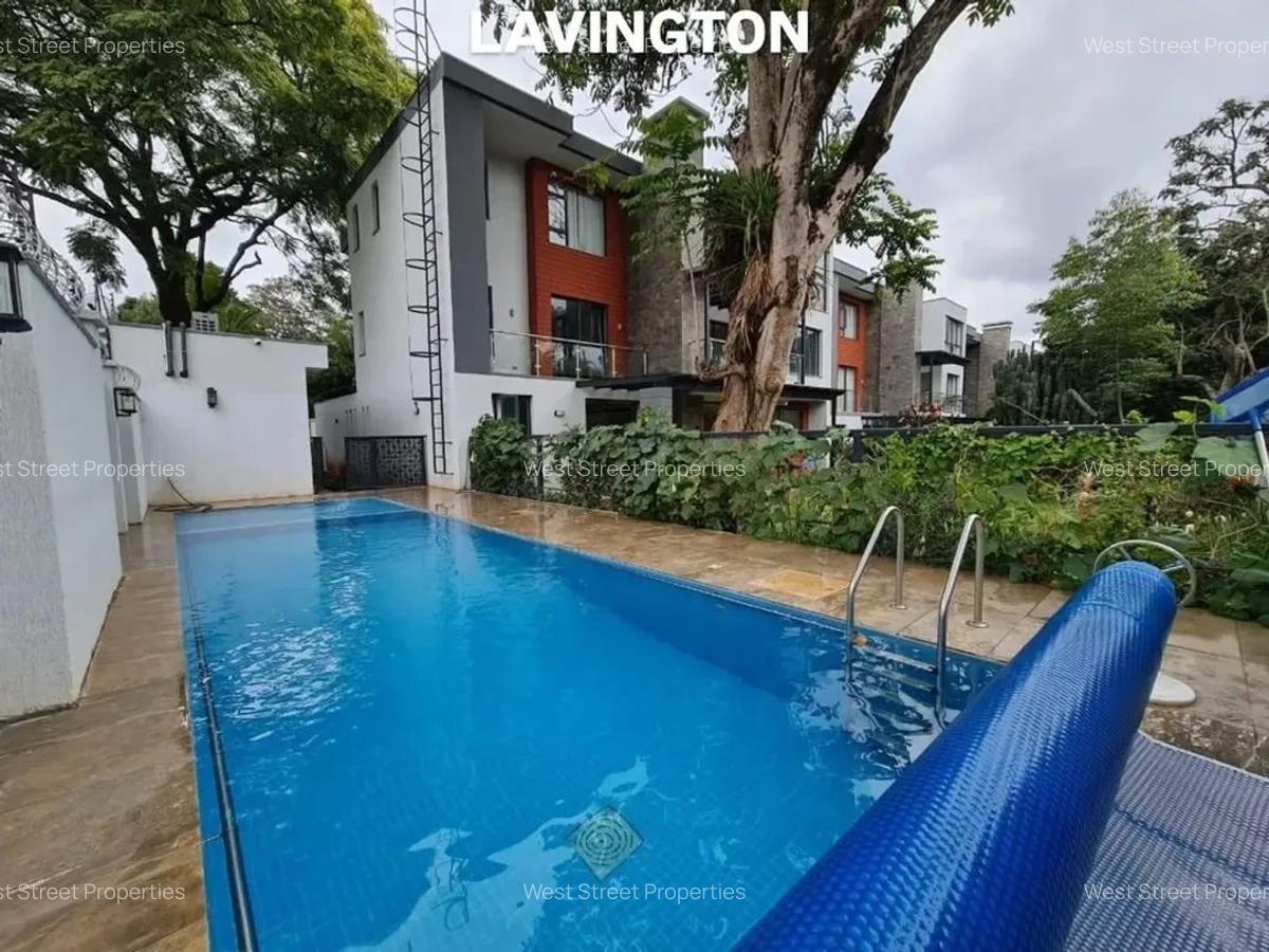 5 Bed Villa with En Suite at Lavington - 1