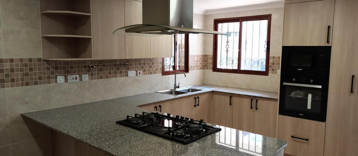 5 Bed Townhouse with En Suite at Shanzu Road - 14