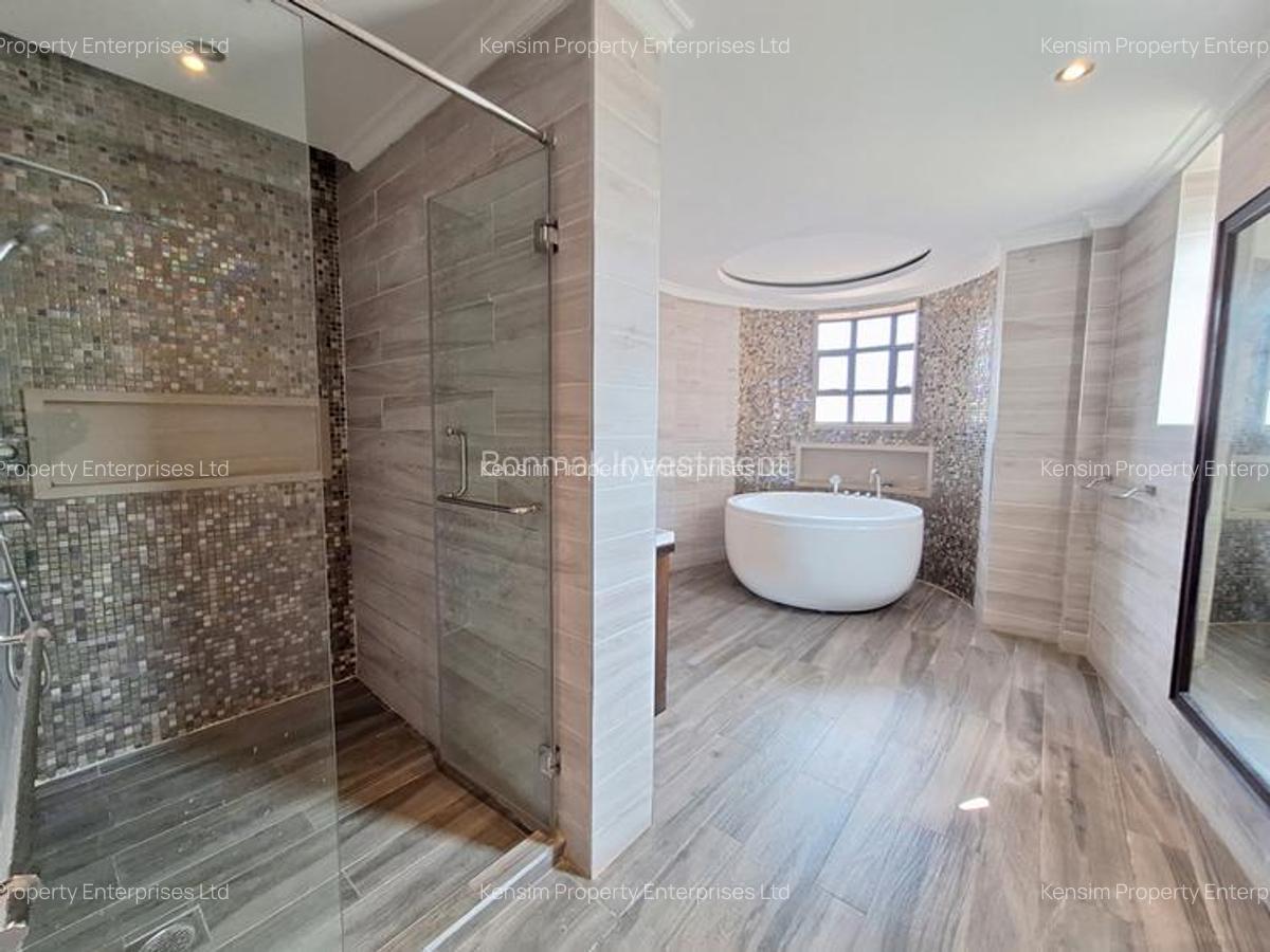 5 Bed Townhouse with En Suite in Lavington - 17