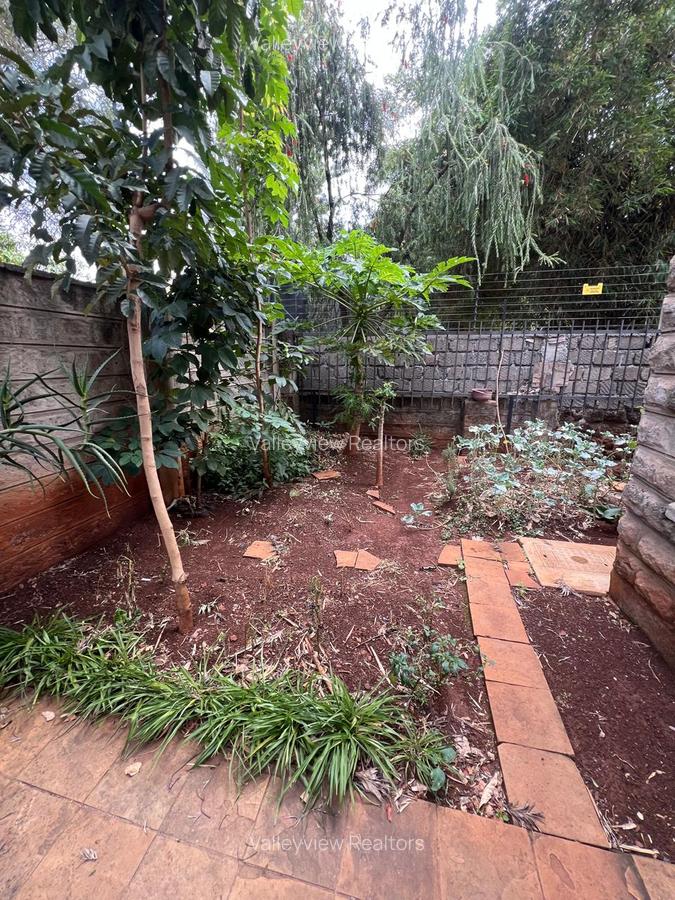 5 Bed Townhouse with En Suite at Kileleshwa - 9