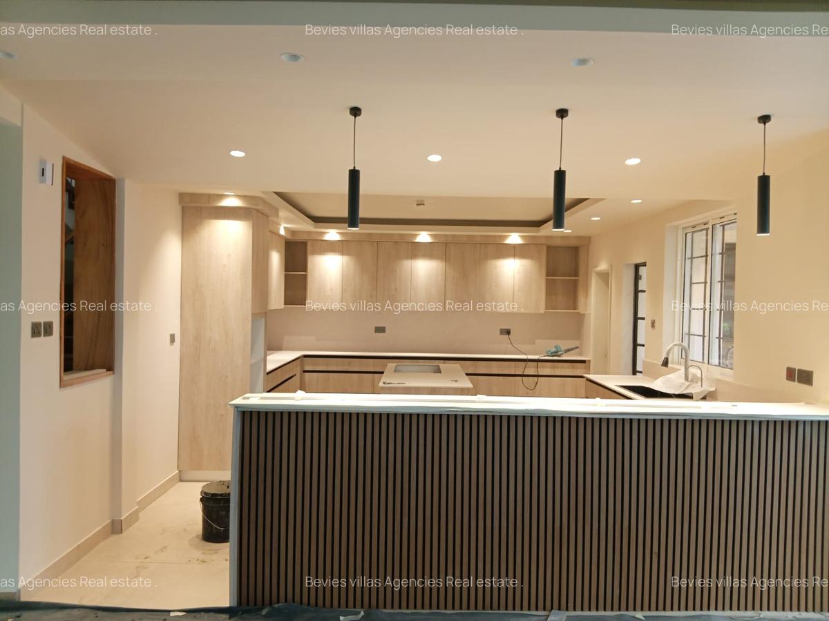 4 Bed Townhouse with En Suite at Westlands - 11