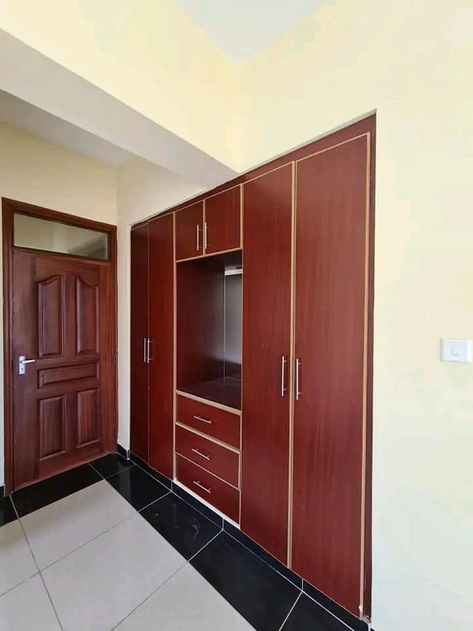 3 Bed Apartment with En Suite at Links Road - 8