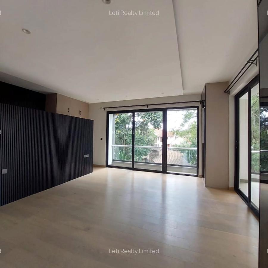 4 Bed Townhouse with En Suite in Lavington - 7