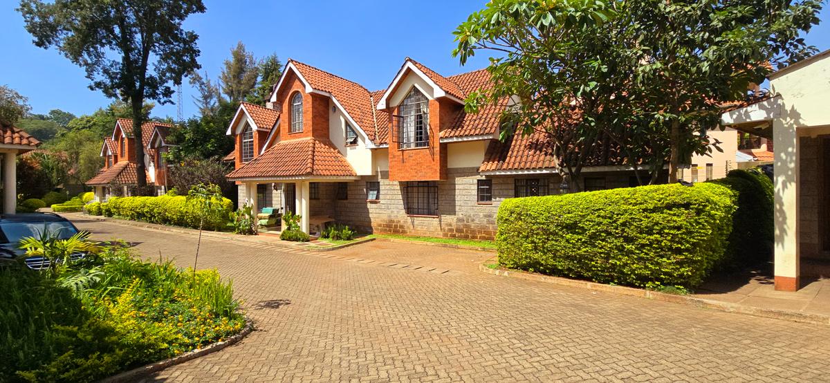 4 Bed Townhouse with Staff Quarters at Convent Drive - 2