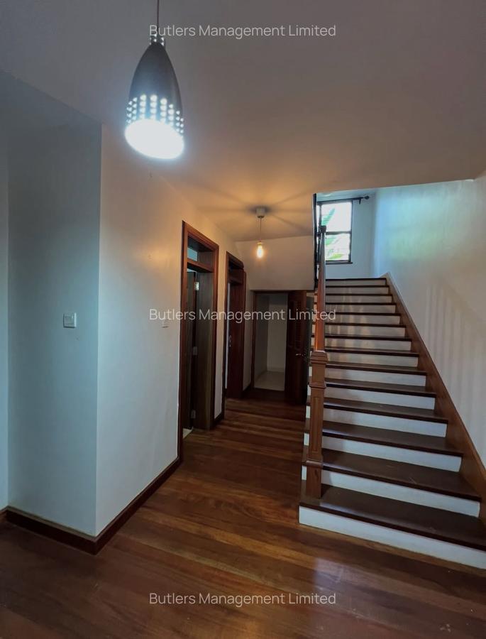 5 Bed Townhouse with En Suite in Lavington - 6