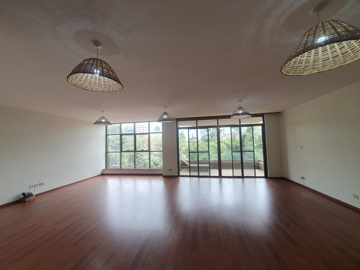 3 Bed Apartment with En Suite at 6Th Parklands Avenue - 1